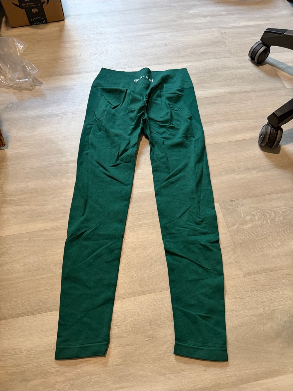 Sunzel green scrunch leggings size medium